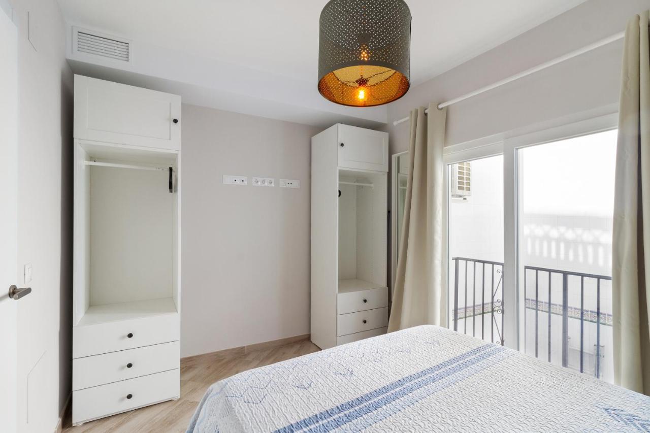 Barcelo 21: Centrally Located Attic With Terrace And Retreat Malaga