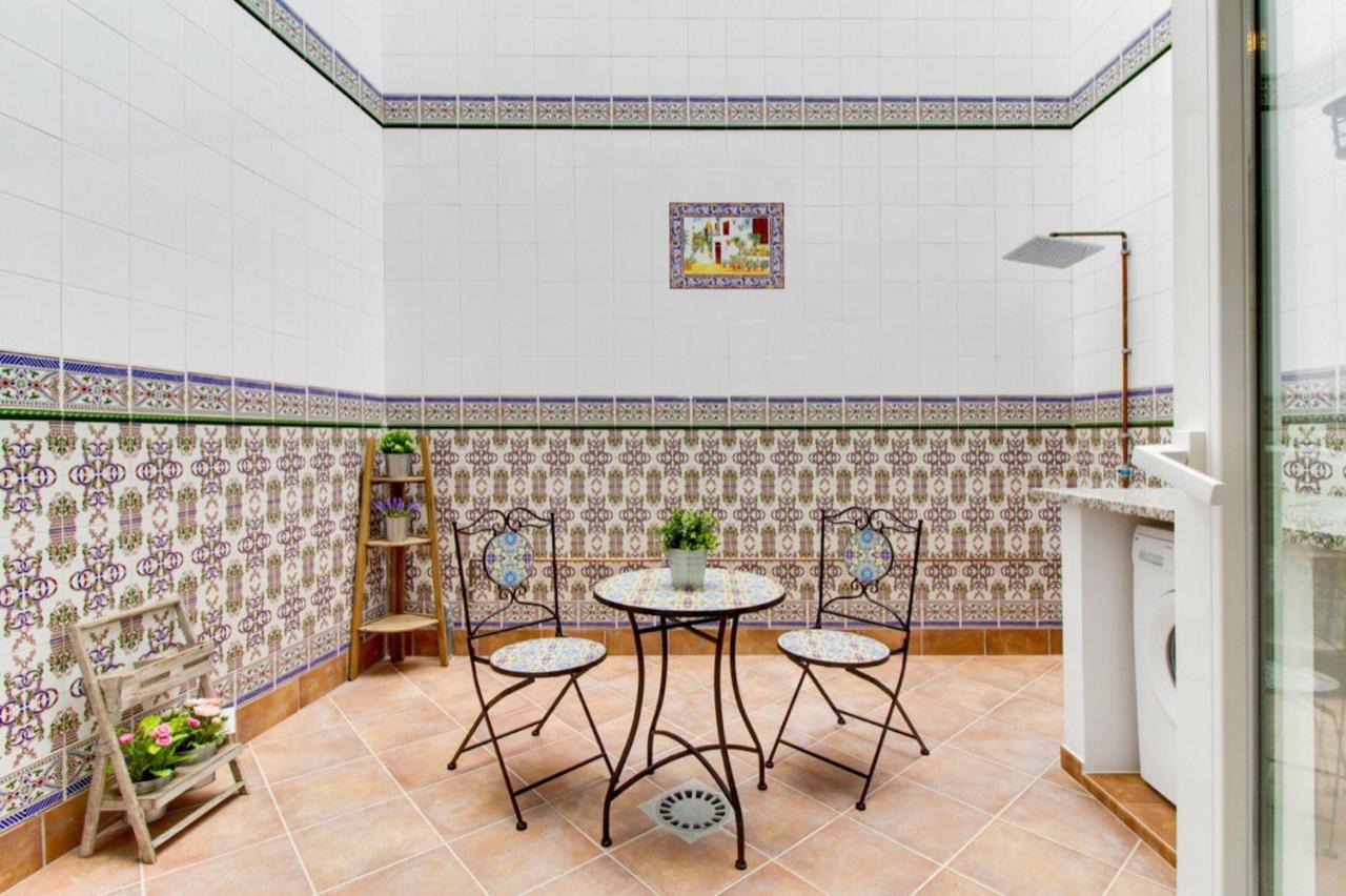 Barcelo 21, Parking On Request, Atico With Terrace & With Patio, Center, Breakfast Included, Quite Neighborhood, Bc Lejlighed Málaga