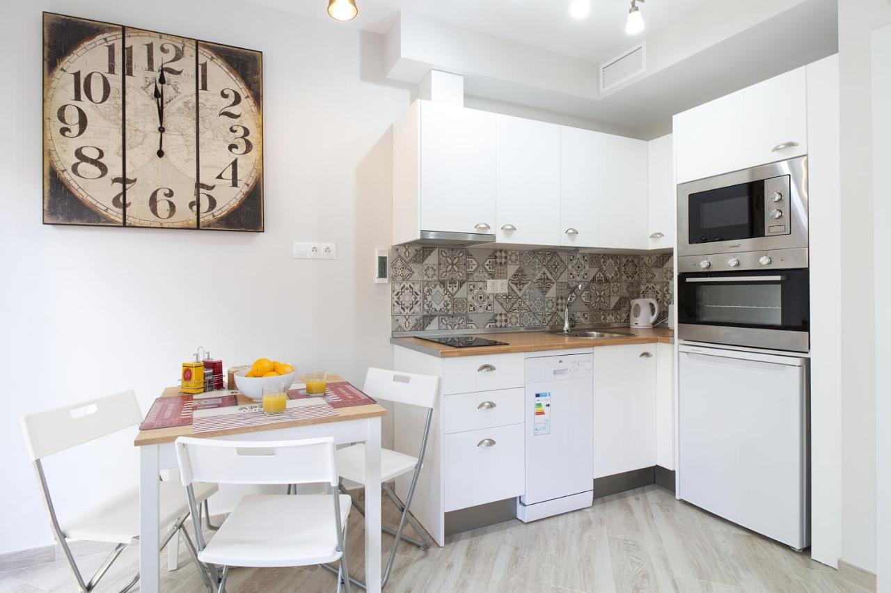 Barcelo 21, Parking On Request, Atico With Terrace & With Patio, Center, Breakfast Included, Quite Neighborhood, Bc Lejlighed Málaga